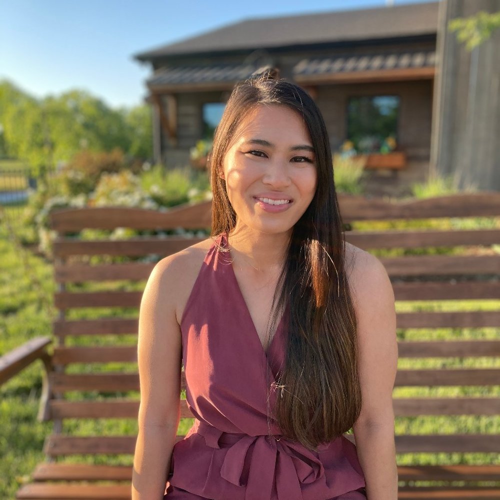 Meet your Posher, Caitlin